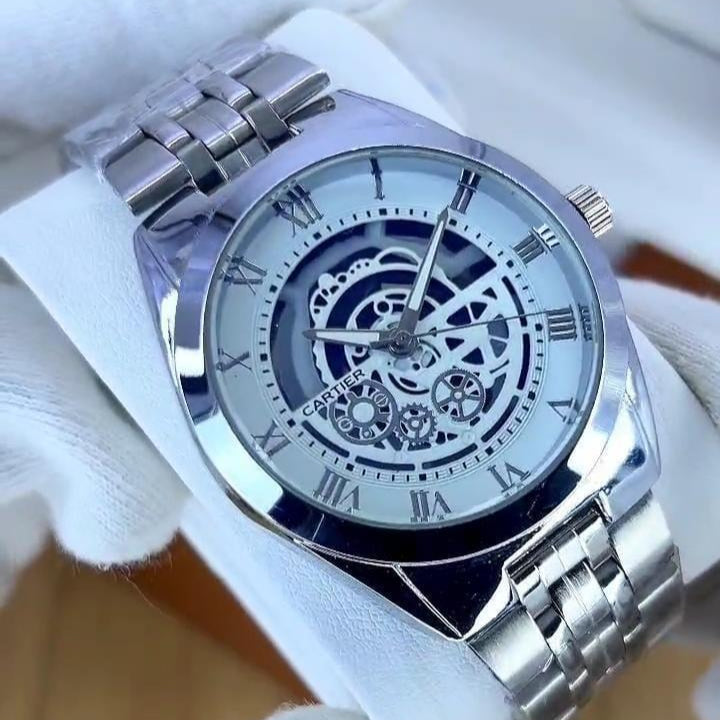 Man's Quartz Water Resistant Watch With Plain Strap